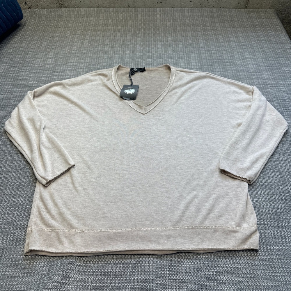 Italian Coastal‎ Sweater Womens Medium V Neck Lightweight Euro Quiet Luxury *